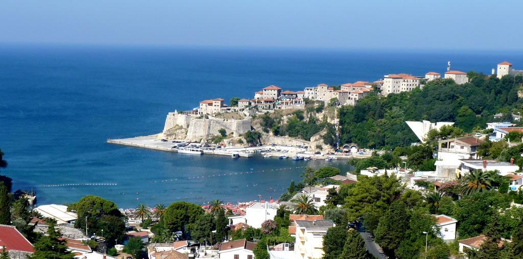 Familien Apartment Zeno Ulcinj Bagian luar foto